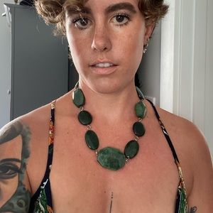 Ann Taylor loft Green stone necklace